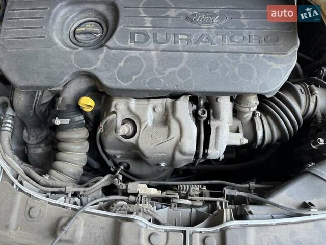 Белый Форд Куга, объемом двигателя 1.5 л и пробегом 55 тыс. км за 23500 $, фото 8 на Automoto.ua