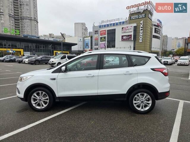 Форд Куга 2019 в Киеве на Automoto.ua Белый Форд Куга, объемом двигателя 2 л и пробегом 133 тыс. км за 19500 $, фото 5 на Automoto.ua