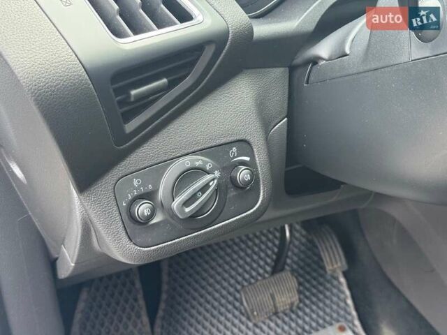 Белый Форд Куга, объемом двигателя 1.5 л и пробегом 91 тыс. км за 17500 $, фото 31 на Automoto.ua