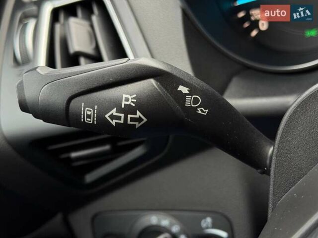 Белый Форд Куга, объемом двигателя 2 л и пробегом 184 тыс. км за 18700 $, фото 34 на Automoto.ua