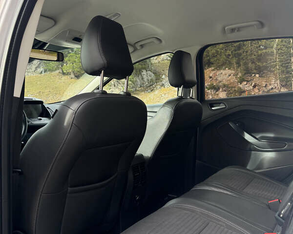 Білий Форд Куга, об'ємом двигуна 1.5 л та пробігом 125 тис. км за 14500 $, фото 13 на Automoto.ua