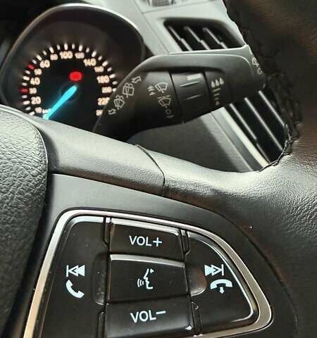 Білий Форд Куга, об'ємом двигуна 2 л та пробігом 187 тис. км за 16963 $, фото 32 на Automoto.ua