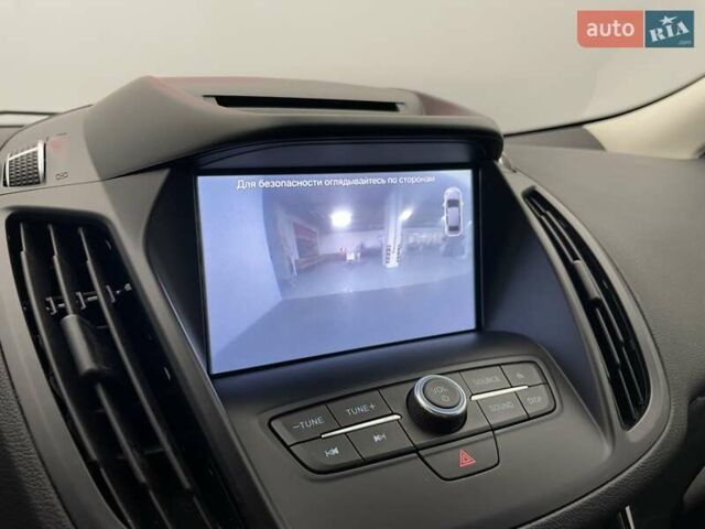 Білий Форд Куга, об'ємом двигуна 2 л та пробігом 45 тис. км за 23104 $, фото 12 на Automoto.ua