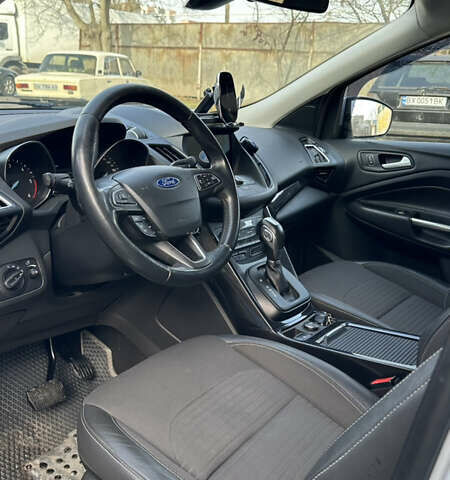 Белый Форд Куга, объемом двигателя 1.5 л и пробегом 102 тыс. км за 19500 $, фото 29 на Automoto.ua