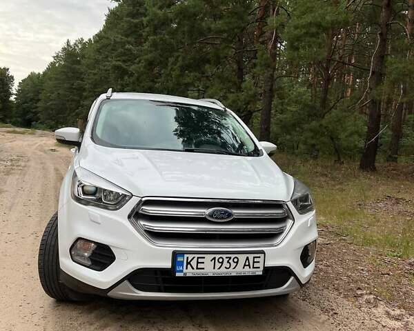 Форд Куга 2019 в Киеве на Automoto.ua Белый Форд Куга, объемом двигателя 1.5 л и пробегом 114 тыс. км за 18100 $, фото 5 на Automoto.ua