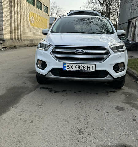 Белый Форд Куга, объемом двигателя 1.5 л и пробегом 102 тыс. км за 19500 $, фото 33 на Automoto.ua