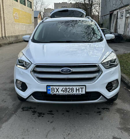 Белый Форд Куга, объемом двигателя 1.5 л и пробегом 102 тыс. км за 19500 $, фото 35 на Automoto.ua