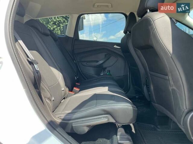 Белый Форд Куга, объемом двигателя 1.5 л и пробегом 85 тыс. км за 16490 $, фото 11 на Automoto.ua