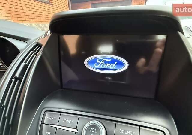 Білий Форд Куга, об'ємом двигуна 2 л та пробігом 187 тис. км за 16963 $, фото 47 на Automoto.ua