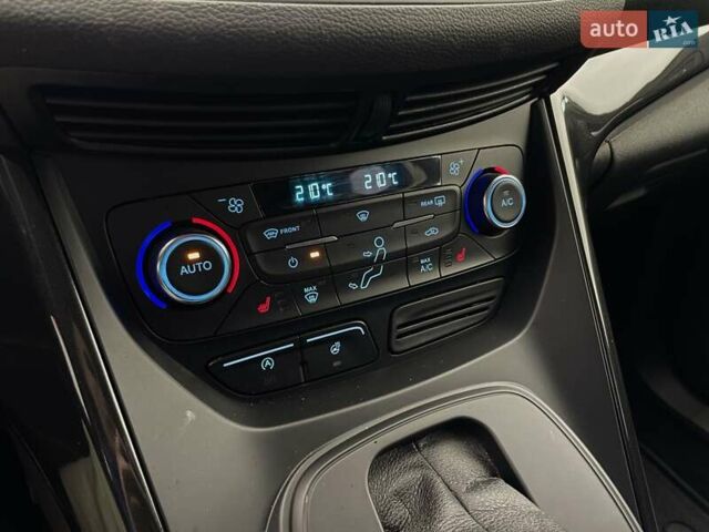 Білий Форд Куга, об'ємом двигуна 2 л та пробігом 45 тис. км за 23104 $, фото 21 на Automoto.ua