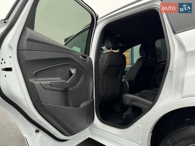 Белый Форд Куга, объемом двигателя 2 л и пробегом 184 тыс. км за 18700 $, фото 45 на Automoto.ua