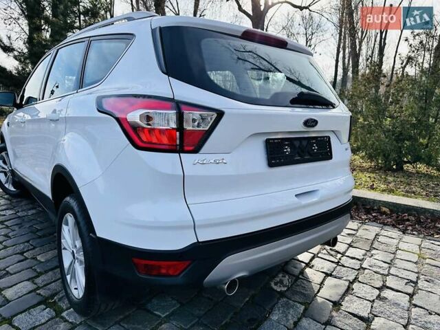 Білий Форд Куга, об'ємом двигуна 2 л та пробігом 140 тис. км за 18500 $, фото 39 на Automoto.ua