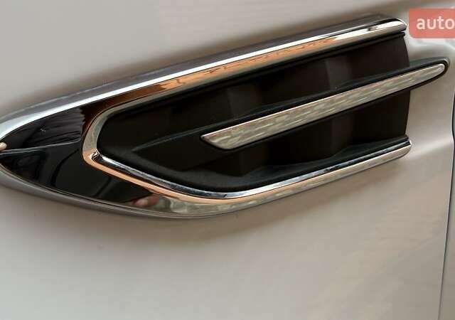 Білий Форд Куга, об'ємом двигуна 2 л та пробігом 187 тис. км за 16963 $, фото 6 на Automoto.ua