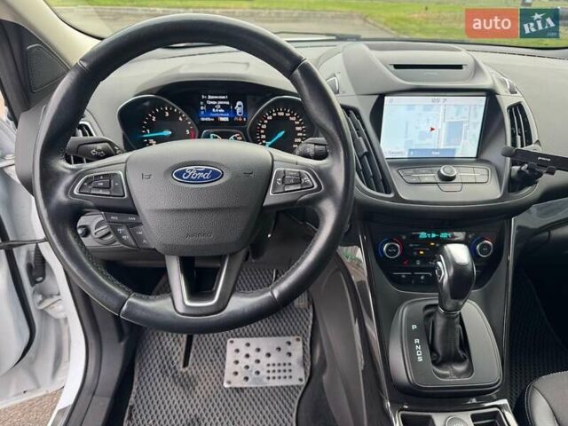 Белый Форд Куга, объемом двигателя 1.5 л и пробегом 91 тыс. км за 17500 $, фото 27 на Automoto.ua