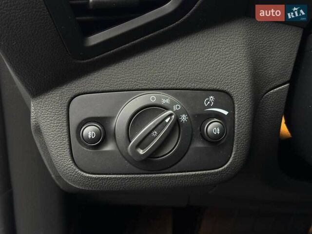 Белый Форд Куга, объемом двигателя 2 л и пробегом 184 тыс. км за 18700 $, фото 32 на Automoto.ua