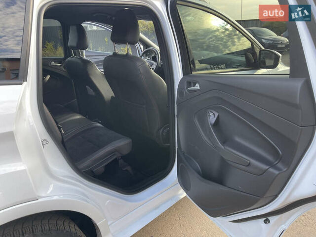 Білий Форд Куга, об'ємом двигуна 2 л та пробігом 248 тис. км за 17500 $, фото 25 на Automoto.ua