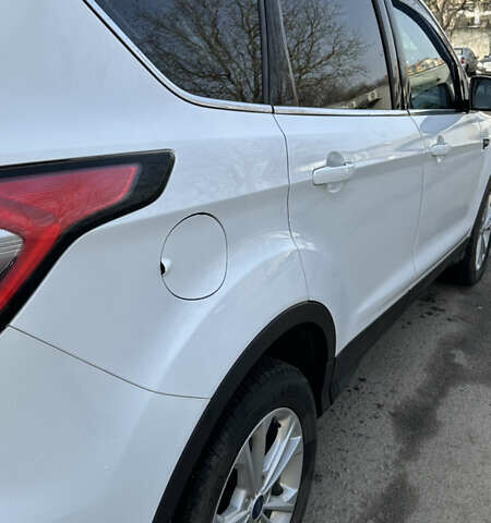 Белый Форд Куга, объемом двигателя 1.5 л и пробегом 102 тыс. км за 19500 $, фото 40 на Automoto.ua