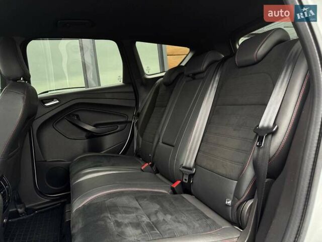 Белый Форд Куга, объемом двигателя 2 л и пробегом 184 тыс. км за 18700 $, фото 48 на Automoto.ua