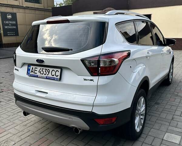 Белый Форд Куга, объемом двигателя 1.5 л и пробегом 49 тыс. км за 18500 $, фото 7 на Automoto.ua