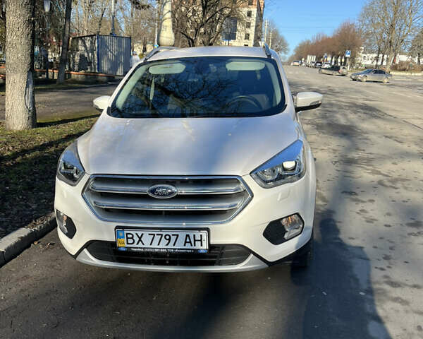 Білий Форд Куга, об'ємом двигуна 1.5 л та пробігом 35 тис. км за 19500 $, фото 7 на Automoto.ua