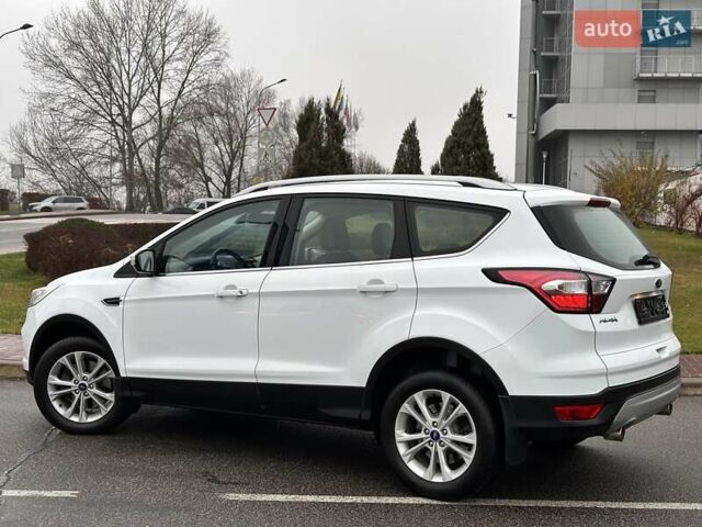 Белый Форд Куга, объемом двигателя 2 л и пробегом 70 тыс. км за 20500 $, фото 19 на Automoto.ua
