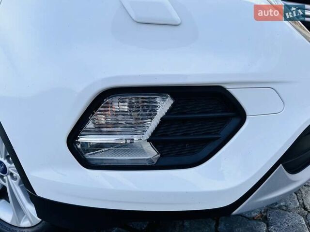 Білий Форд Куга, об'ємом двигуна 2 л та пробігом 140 тис. км за 18500 $, фото 6 на Automoto.ua