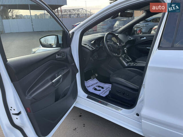 Білий Форд Куга, об'ємом двигуна 2 л та пробігом 248 тис. км за 17500 $, фото 15 на Automoto.ua