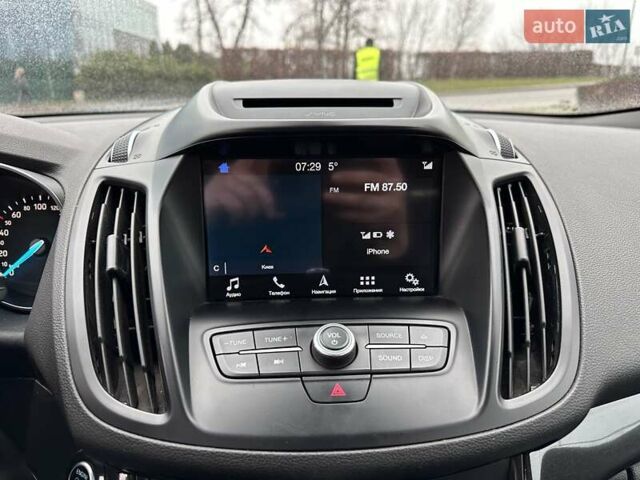 Белый Форд Куга, объемом двигателя 2 л и пробегом 70 тыс. км за 20500 $, фото 31 на Automoto.ua