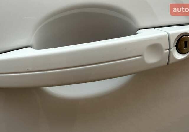 Білий Форд Куга, об'ємом двигуна 2 л та пробігом 187 тис. км за 16963 $, фото 13 на Automoto.ua