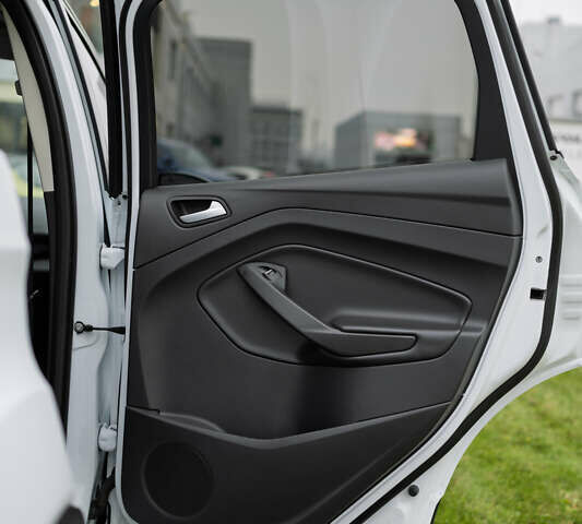 Белый Форд Куга, объемом двигателя 1.5 л и пробегом 82 тыс. км за 19500 $, фото 18 на Automoto.ua