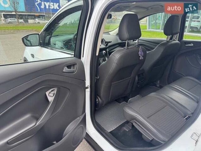 Белый Форд Куга, объемом двигателя 1.5 л и пробегом 91 тыс. км за 17500 $, фото 50 на Automoto.ua