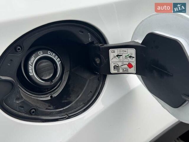 Белый Форд Куга, объемом двигателя 1.5 л и пробегом 91 тыс. км за 17500 $, фото 10 на Automoto.ua