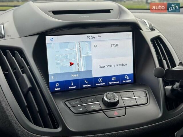 Белый Форд Куга, объемом двигателя 1.5 л и пробегом 91 тыс. км за 17500 $, фото 37 на Automoto.ua