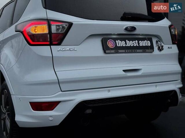 Белый Форд Куга, объемом двигателя 2 л и пробегом 184 тыс. км за 18700 $, фото 20 на Automoto.ua