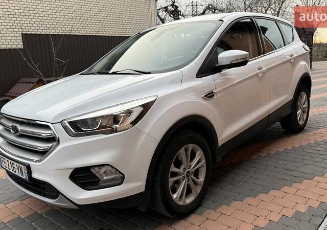 Білий Форд Куга, об'ємом двигуна 2 л та пробігом 187 тис. км за 16963 $, фото 11 на Automoto.ua