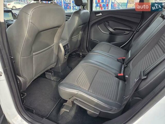 Белый Форд Куга, объемом двигателя 2 л и пробегом 134 тыс. км за 18950 $, фото 15 на Automoto.ua