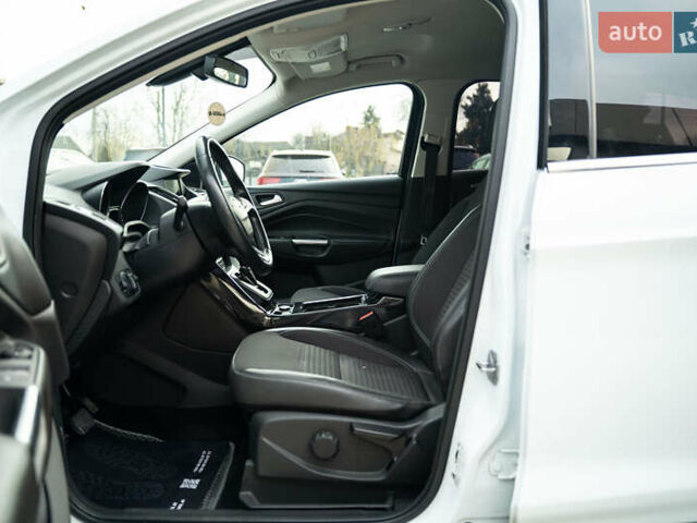 Білий Форд Куга, об'ємом двигуна 1.5 л та пробігом 88 тис. км за 18900 $, фото 11 на Automoto.ua