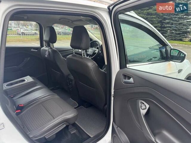 Белый Форд Куга, объемом двигателя 1.5 л и пробегом 91 тыс. км за 17500 $, фото 54 на Automoto.ua