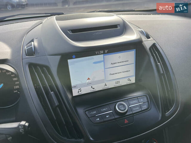 Білий Форд Куга, об'ємом двигуна 2 л та пробігом 248 тис. км за 17500 $, фото 36 на Automoto.ua