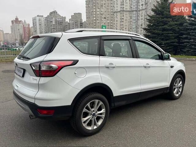 Белый Форд Куга, объемом двигателя 1.5 л и пробегом 91 тыс. км за 17500 $, фото 9 на Automoto.ua