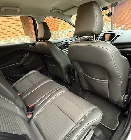 Білий Форд Куга, об'ємом двигуна 2 л та пробігом 187 тис. км за 16963 $, фото 43 на Automoto.ua