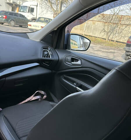 Белый Форд Куга, объемом двигателя 1.5 л и пробегом 102 тыс. км за 19500 $, фото 1 на Automoto.ua