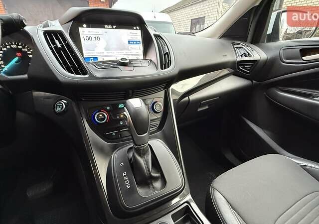 Білий Форд Куга, об'ємом двигуна 2 л та пробігом 187 тис. км за 16963 $, фото 36 на Automoto.ua