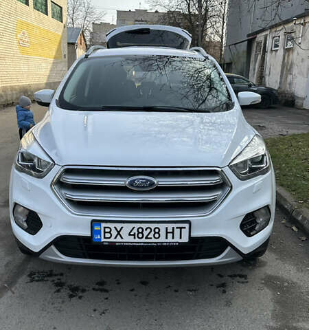 Белый Форд Куга, объемом двигателя 1.5 л и пробегом 102 тыс. км за 19500 $, фото 36 на Automoto.ua