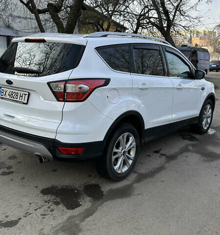 Белый Форд Куга, объемом двигателя 1.5 л и пробегом 102 тыс. км за 19500 $, фото 5 на Automoto.ua