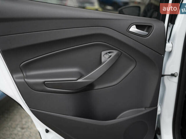 Белый Форд Куга, объемом двигателя 1.5 л и пробегом 82 тыс. км за 19500 $, фото 15 на Automoto.ua