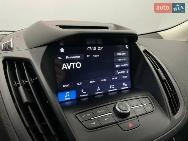 Білий Форд Куга, об'ємом двигуна 2 л та пробігом 45 тис. км за 23104 $, фото 11 на Automoto.ua