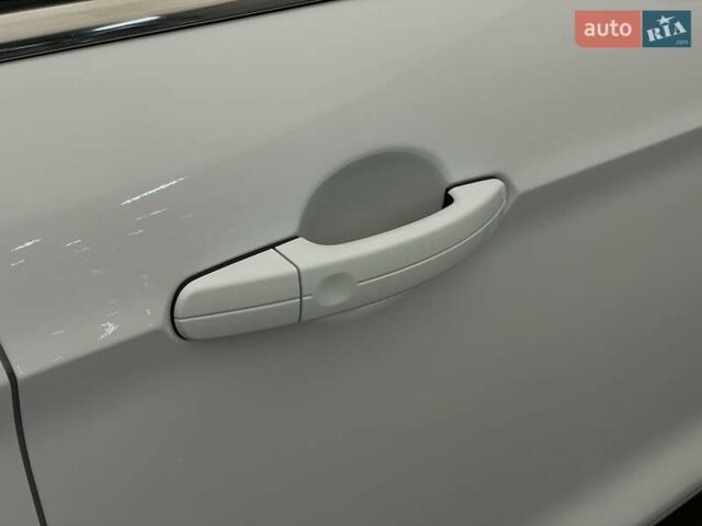 Білий Форд Куга, об'ємом двигуна 2 л та пробігом 45 тис. км за 23104 $, фото 10 на Automoto.ua