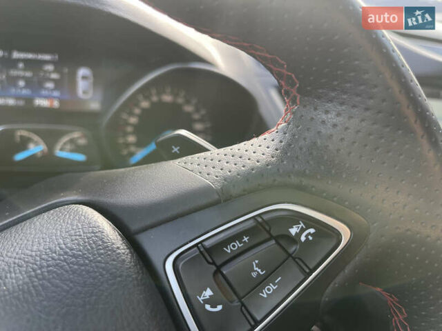 Білий Форд Куга, об'ємом двигуна 2 л та пробігом 248 тис. км за 17500 $, фото 45 на Automoto.ua