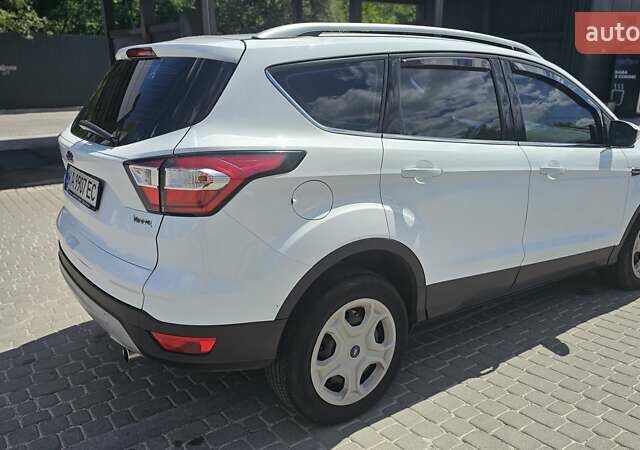 Белый Форд Куга, объемом двигателя 1.5 л и пробегом 136 тыс. км за 16600 $, фото 8 на Automoto.ua